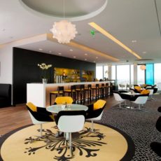Café – rollstuhlgerechtes 4* Design-Hotel Berlin City Ost